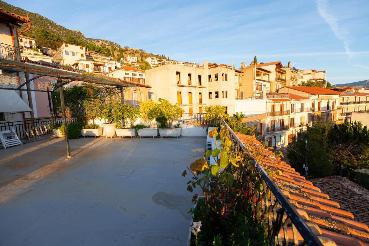 Apartment Kouros Delphi Bagian luar foto